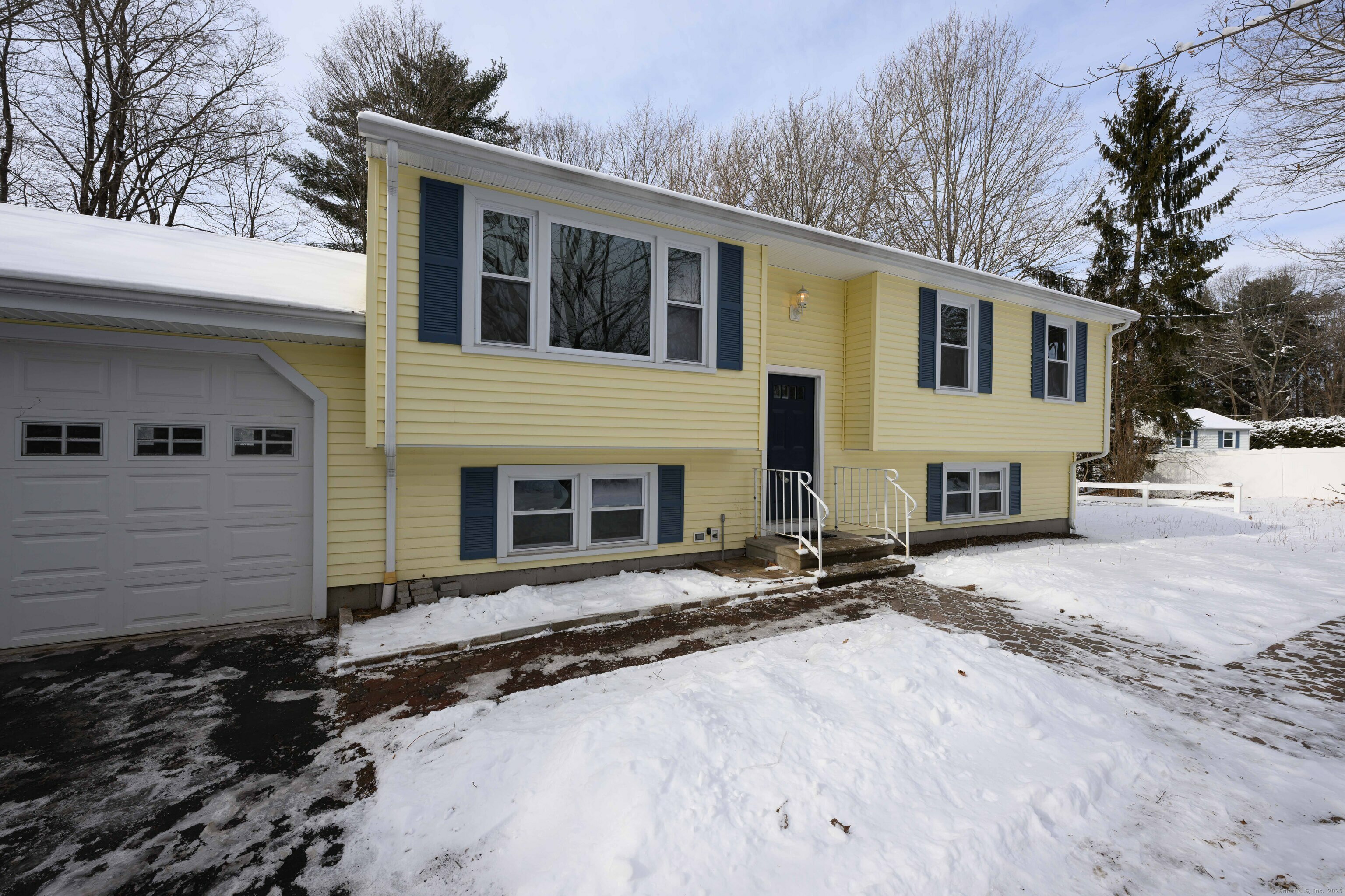 Property Photo:  61 Hanover Street  CT 06492 