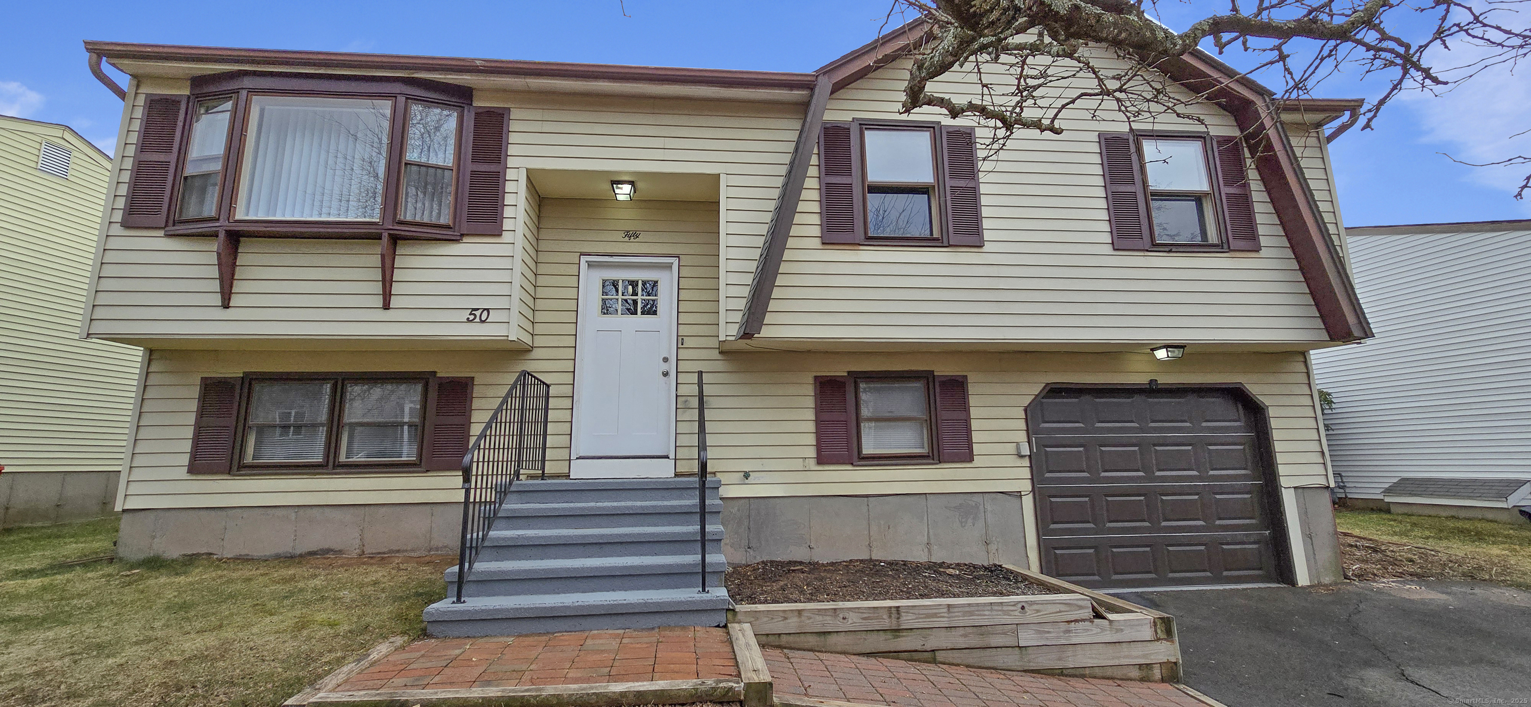 Property Photo:  50 Meetinghouse Ridge  CT 06450 