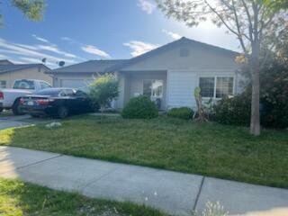 Property Photo: 1065 W Yale Avenue CA 93247