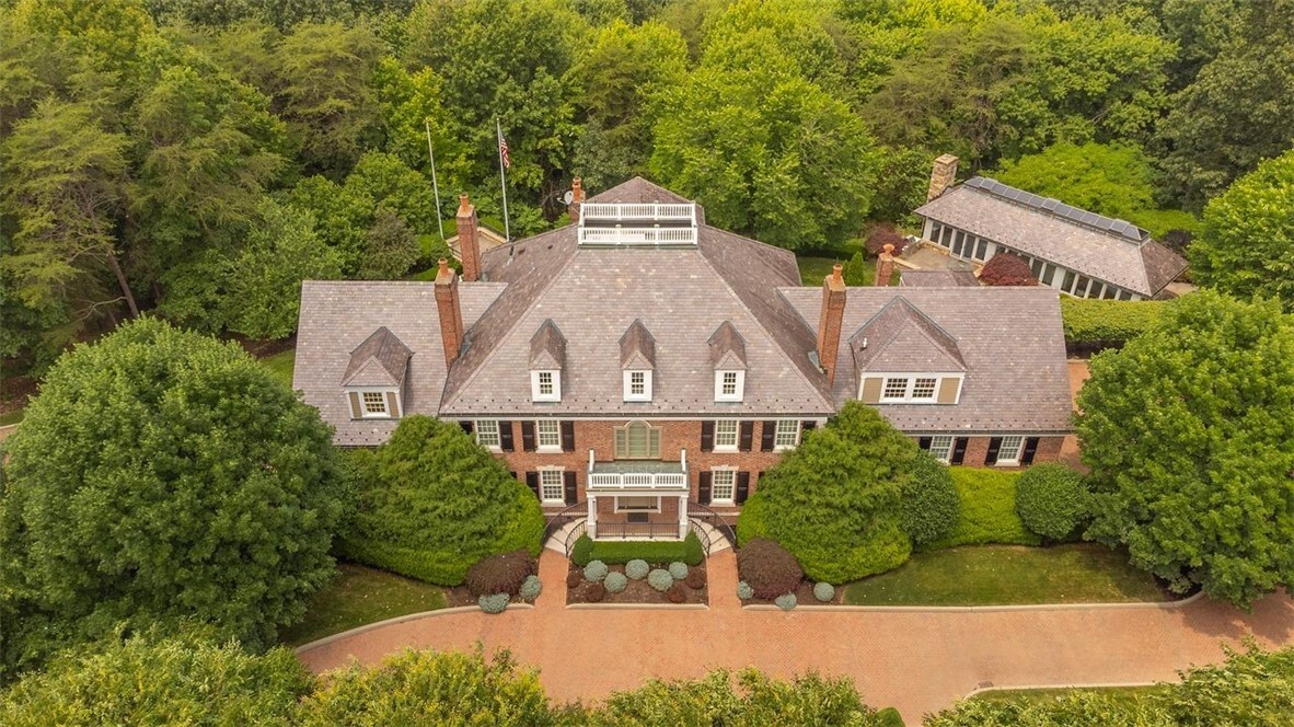 139 Peppergrass Rd, a home listed by Deb Walton