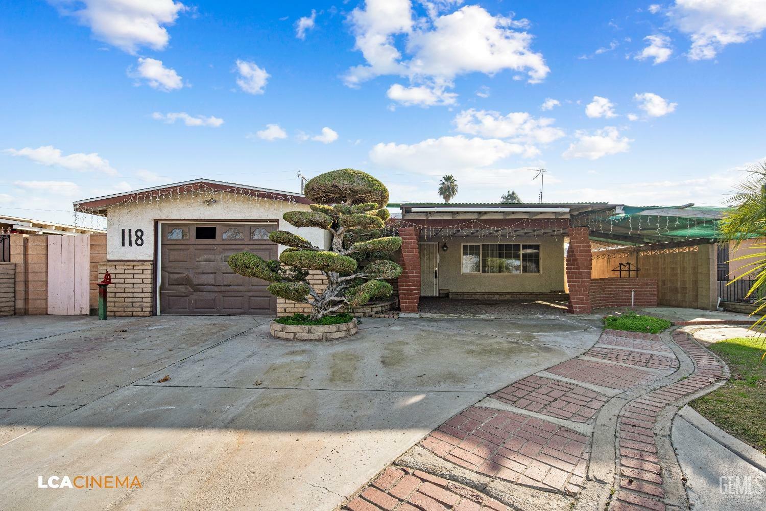 Property Photo:  118 W 20th Avenue  CA 93215 