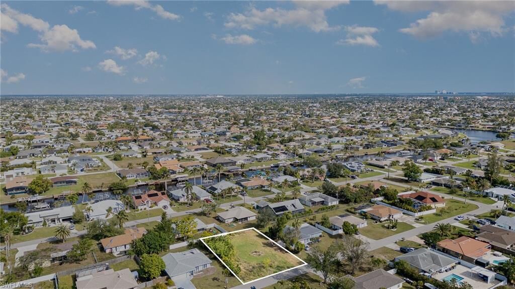 Property Photo:  317 SE 32nd Ter  FL 33904 