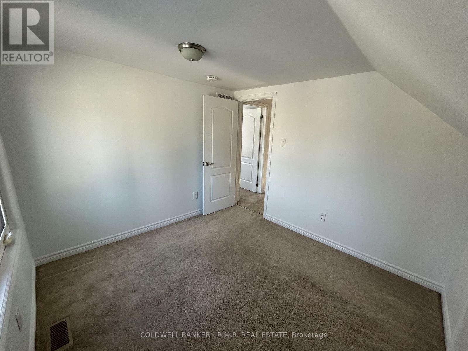 Property Photo:  303 Muriel Avenue 2  ON L1J 2W8 