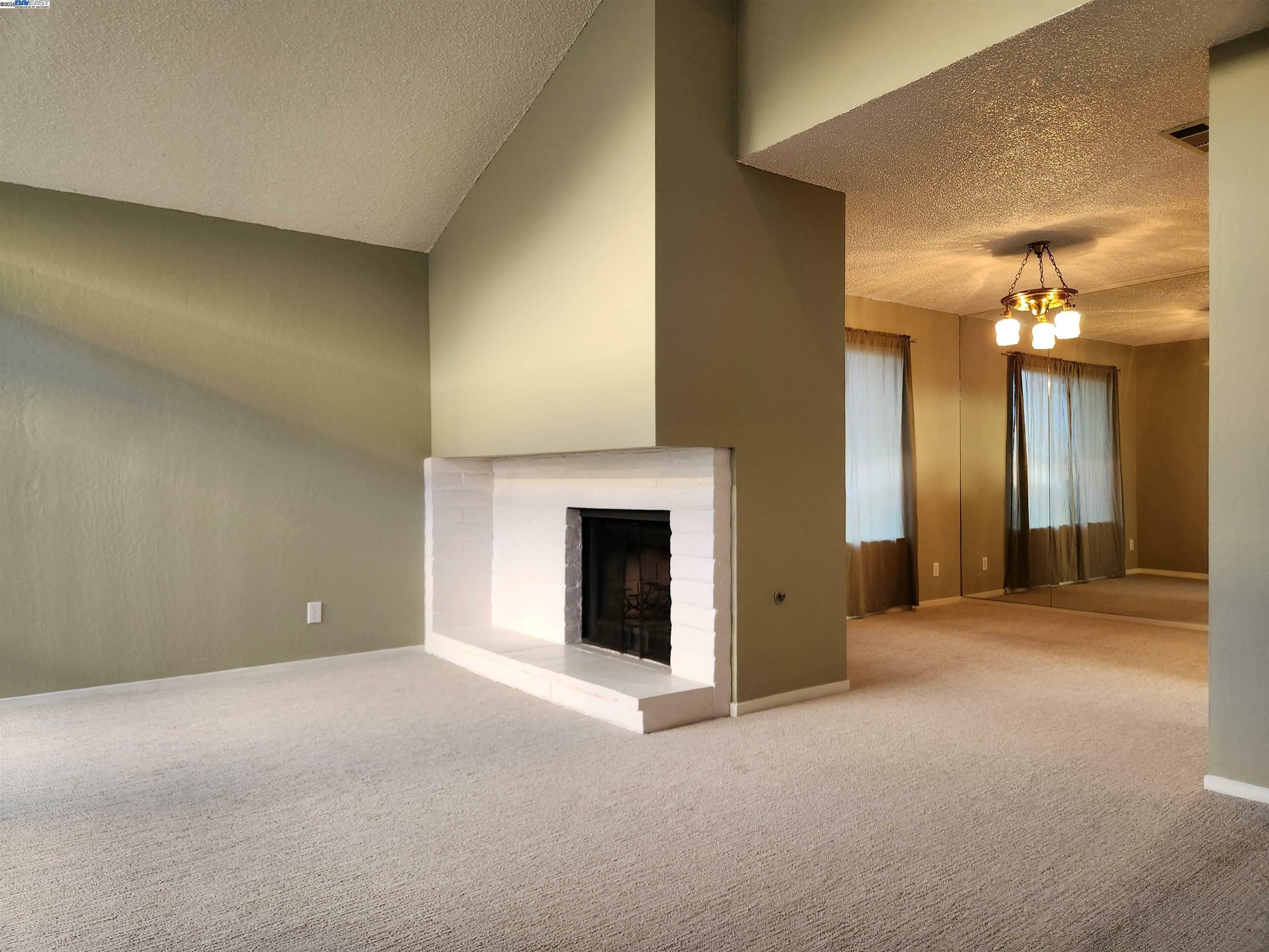 Property Photo:  218 Lagunaria Ln  CA 94502 