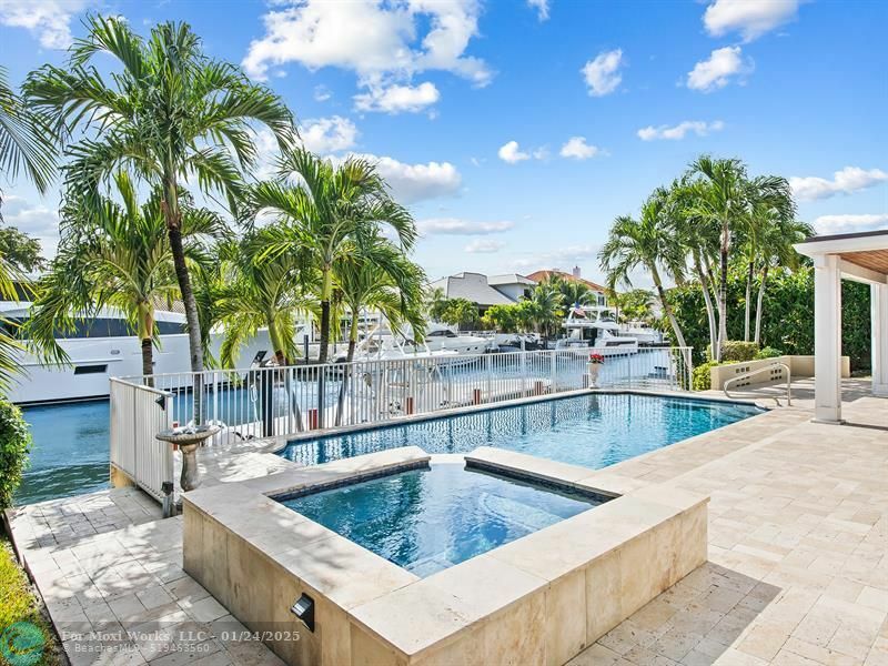 Property Photo:  57 Castle Harbor Is  FL 33308 