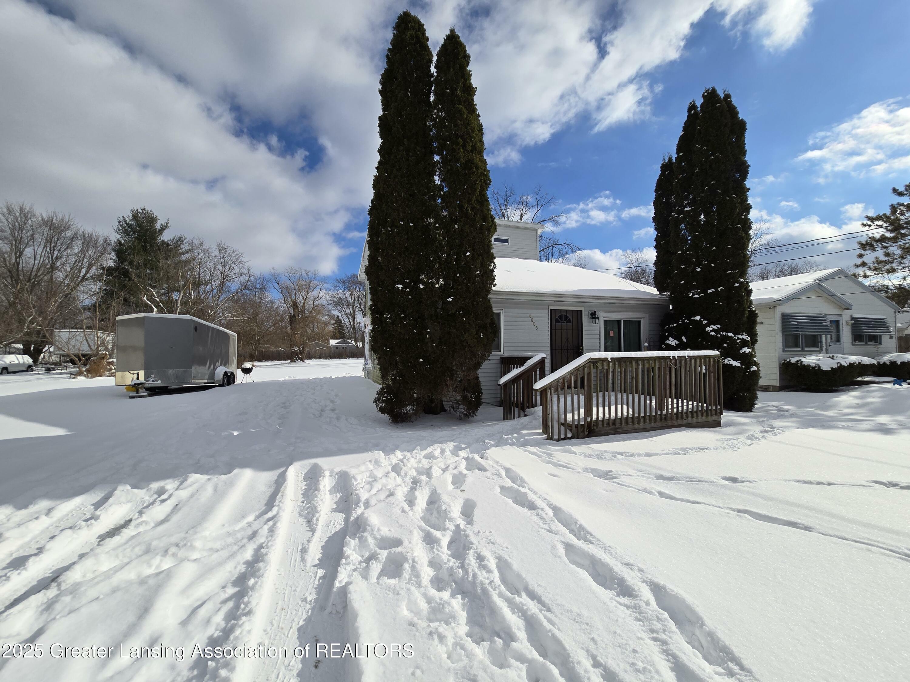 4805 Hughes Road  Lansing MI 48910 photo