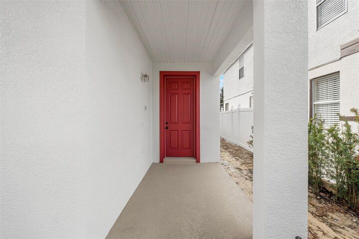 Property Photo: 319 Sand Ridge Drive FL 33896