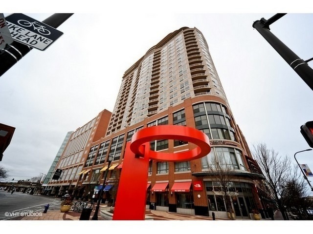 Property Photo: 807 Davis Street 311 IL 60201