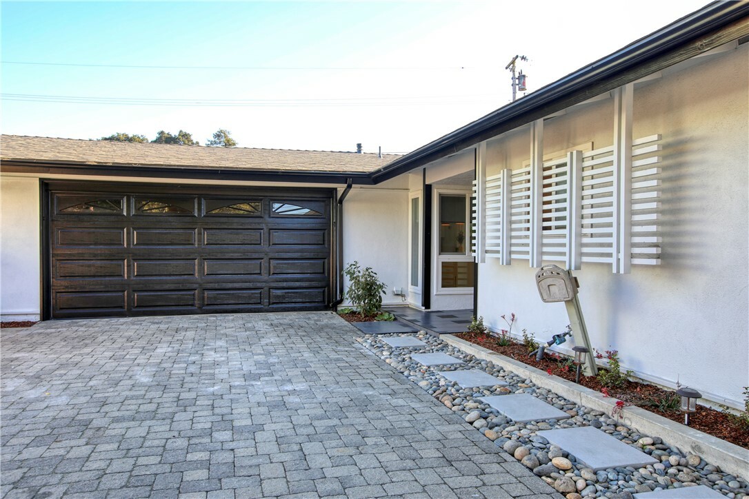 Property Photo:  510 E Cherry Avenue  CA 93420 