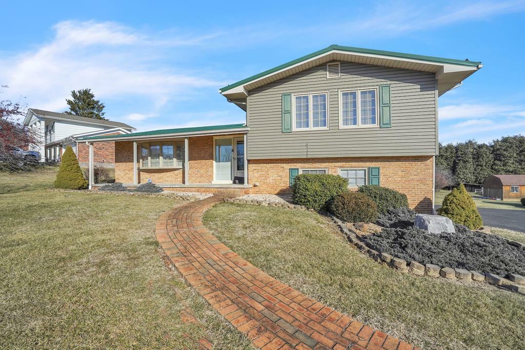 Property Photo:  662 East Drive  WV 24740 