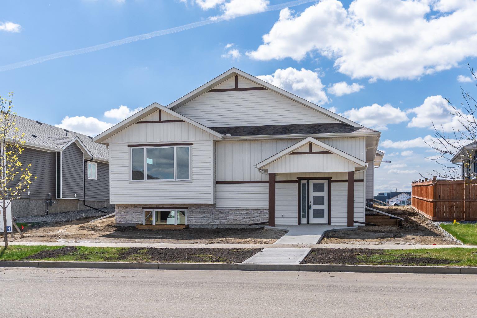 2506 62 Street  Camrose AB T4V 5J8 photo