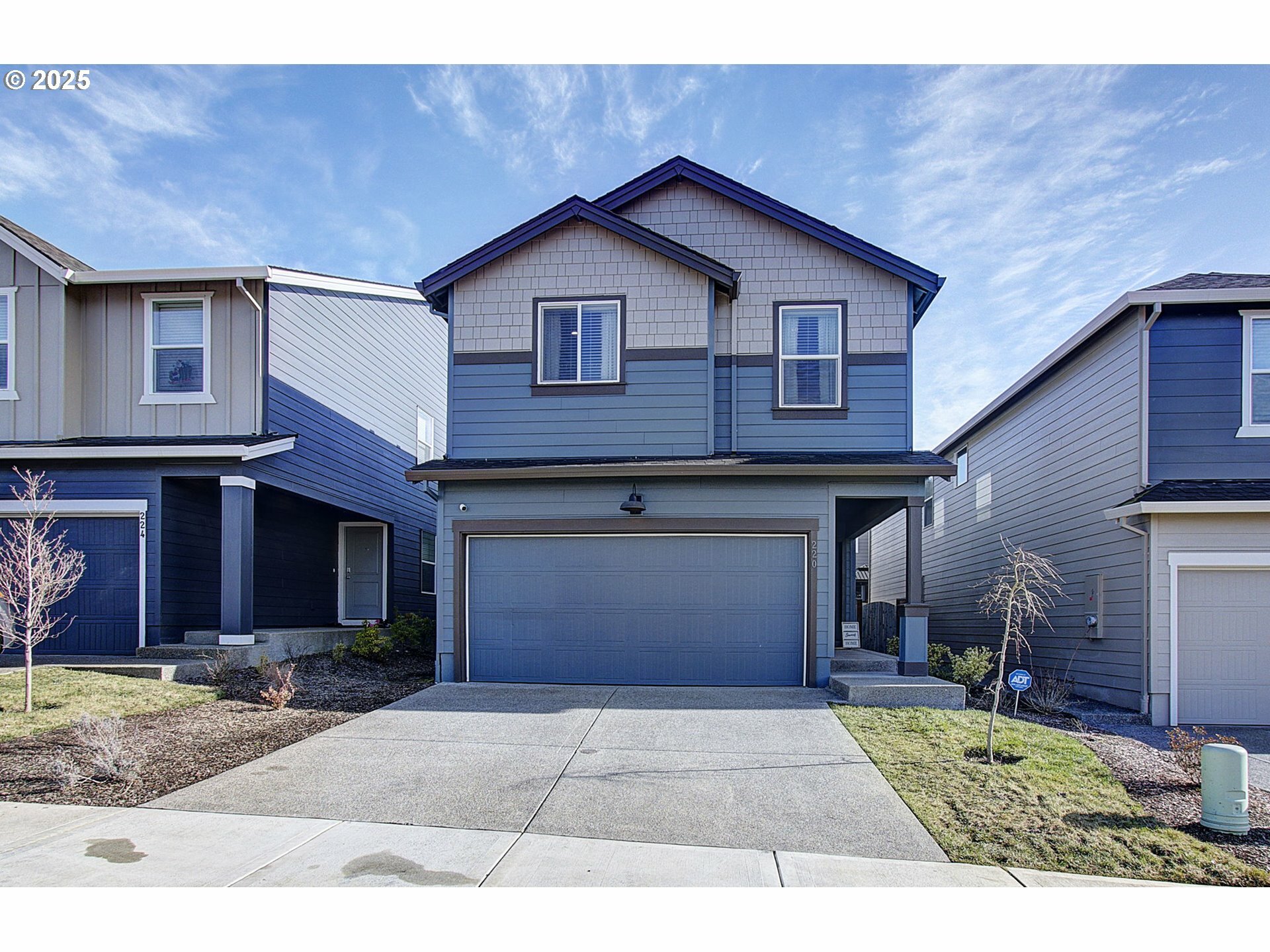 Property Photo:  220 N 28th Pl  WA 98642 