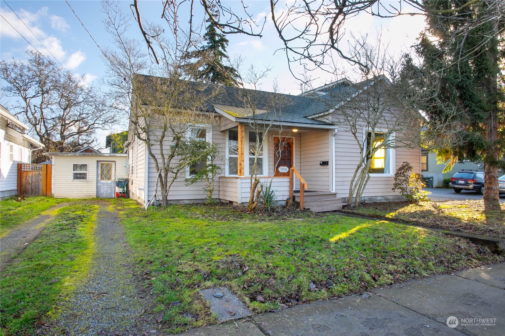 Property Photo:  1708  G Street  WA 98225 