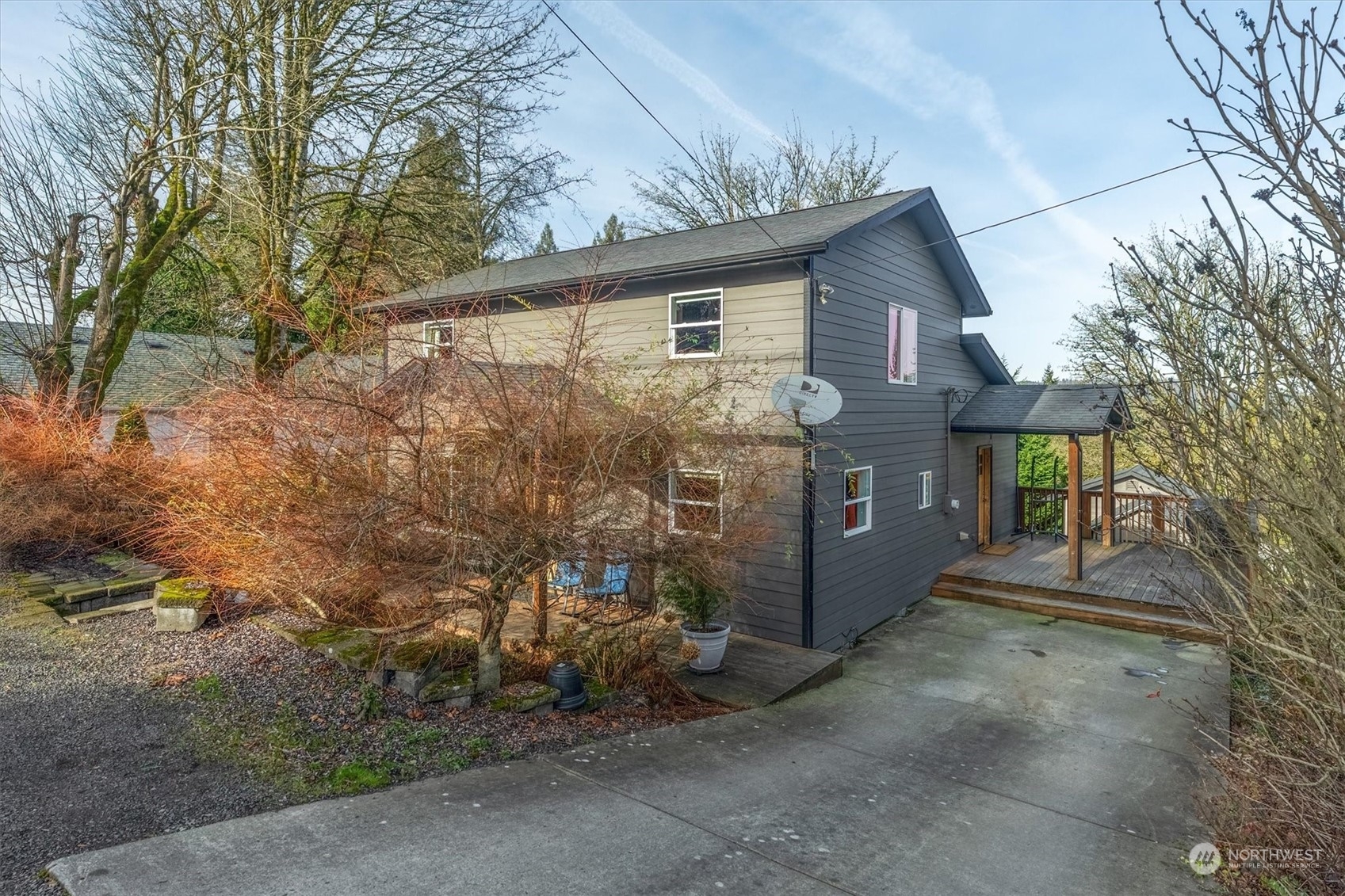 Property Photo:  728  Hillcrest Drive  WA 98632 