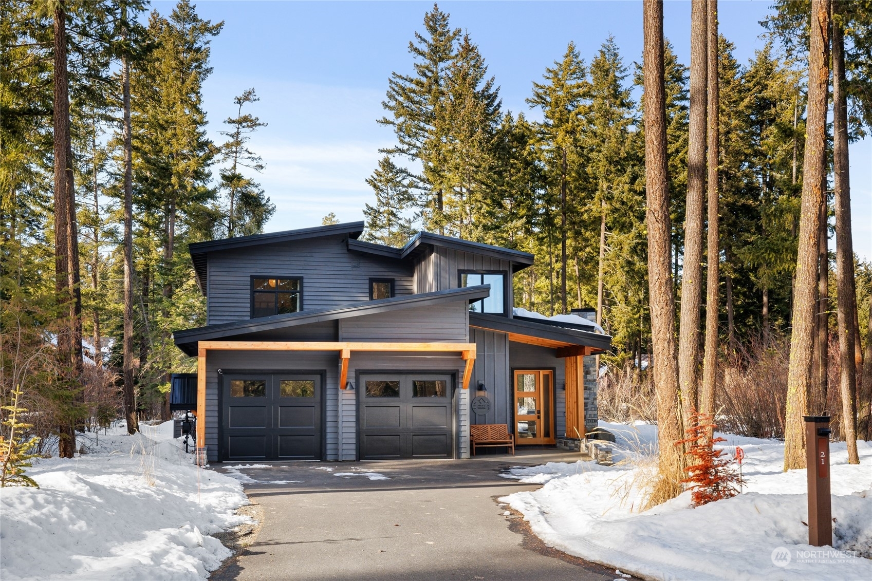 Property Photo:  21  Columbine Court  WA 98922 