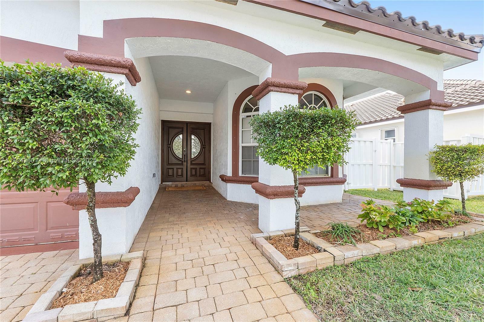 Property Photo:  16308 SW 14th St  FL 33027 