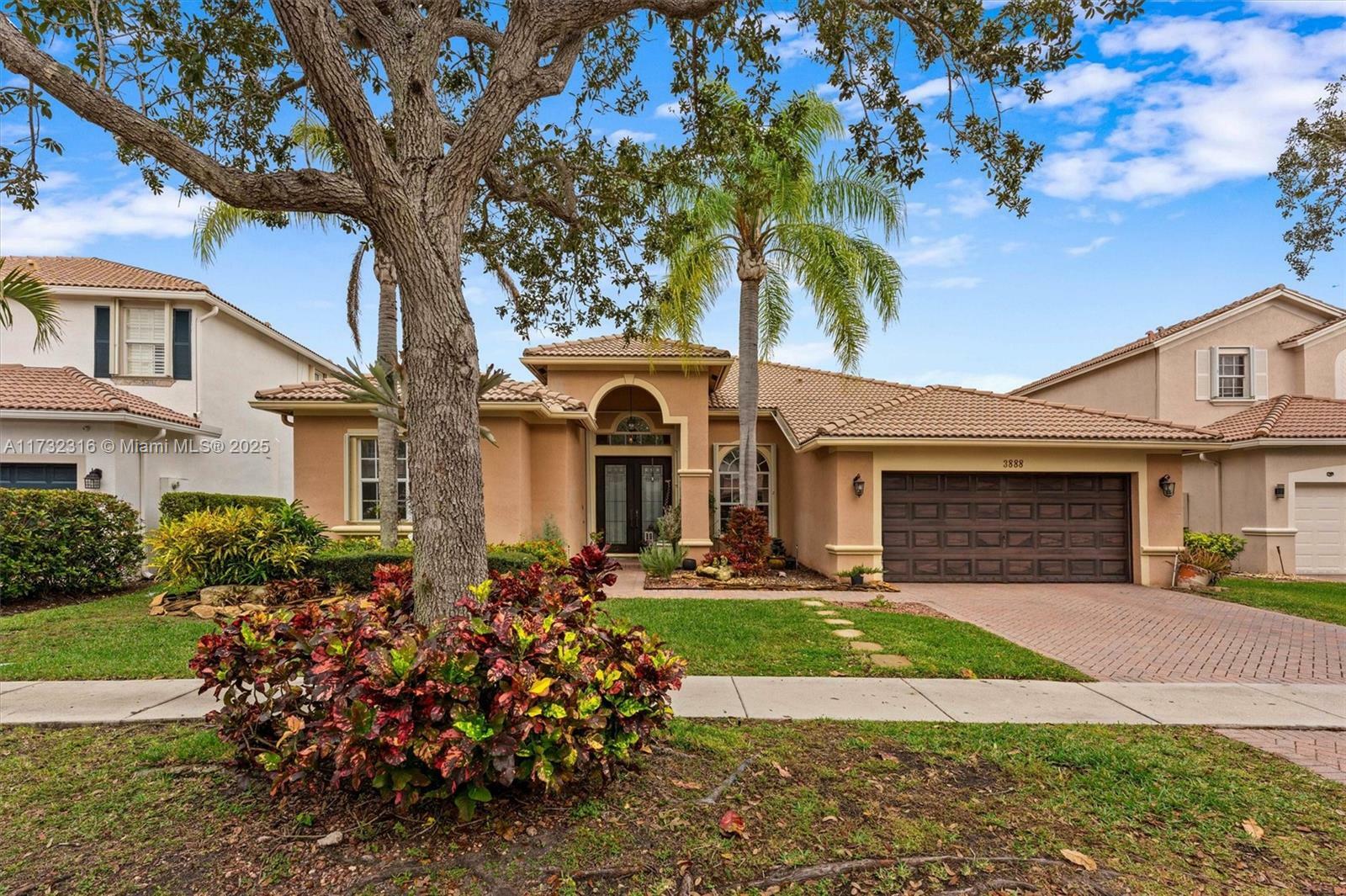 Property Photo:  3888 W Gardenia Ave  FL 33332 