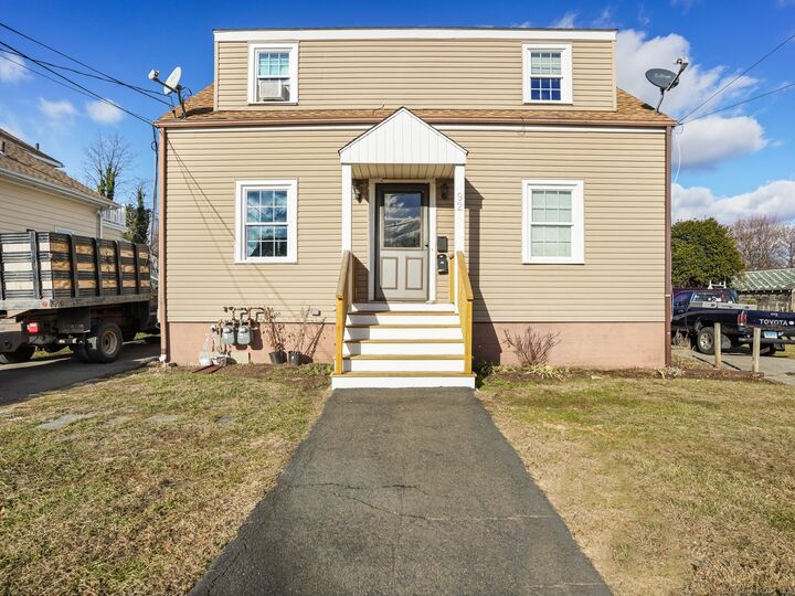 92 Palmer Avenue  Stamford CT 06902 photo