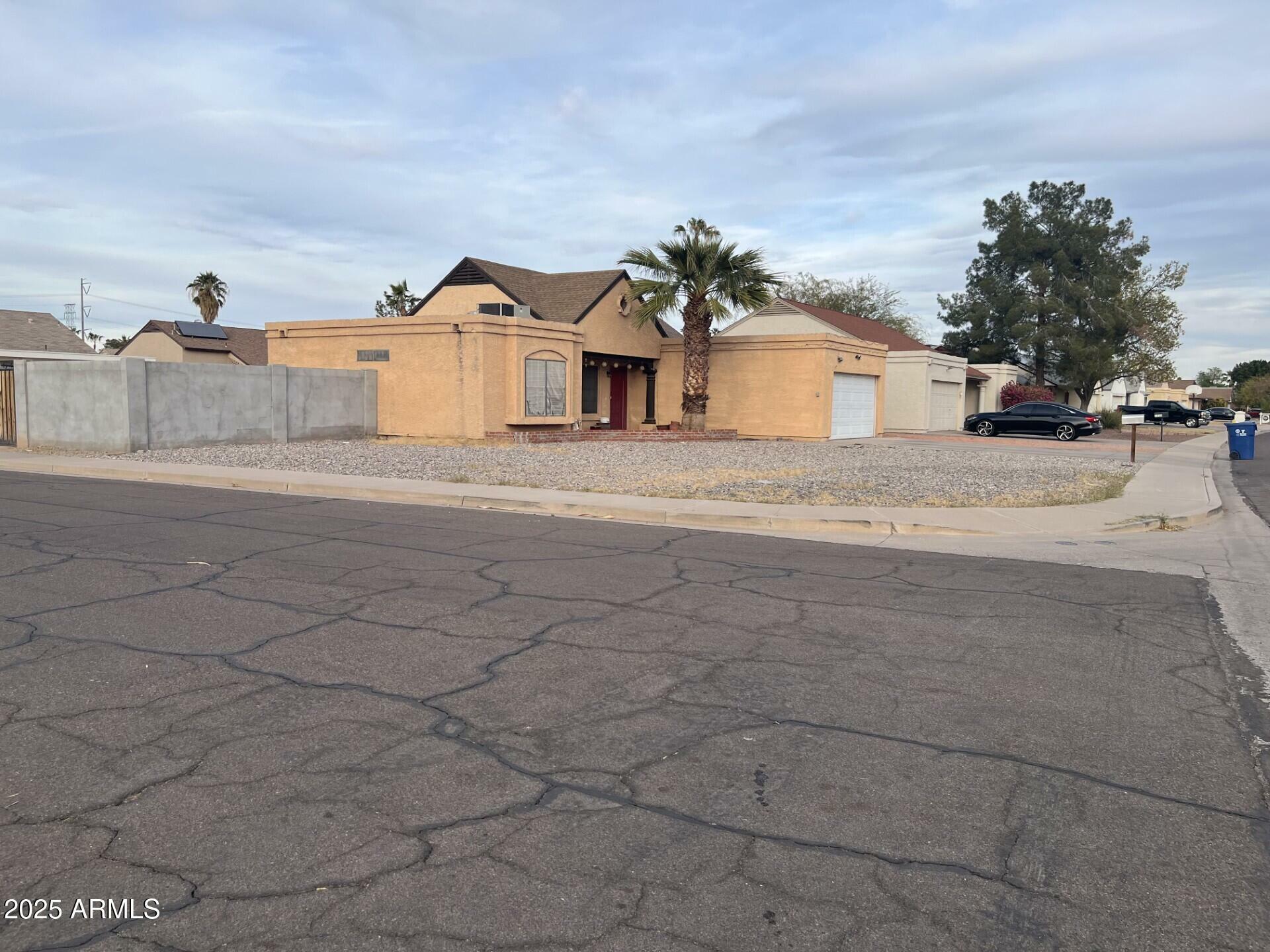 Property Photo:  1508 E Todd Drive E  AZ 85283 