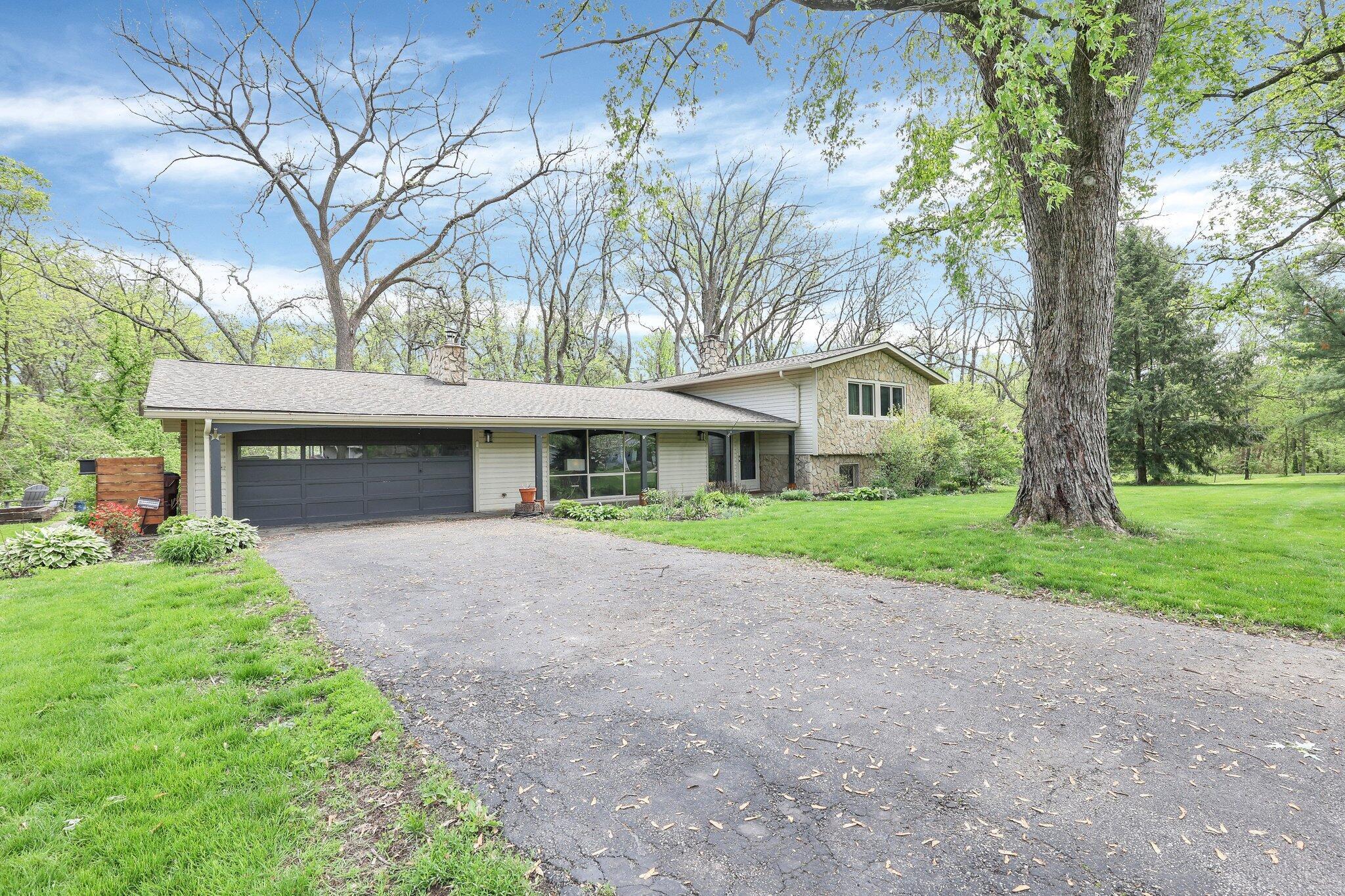 Property Photo: 1750 Stoneybrook Way OH 43004