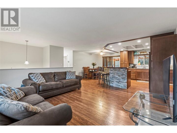 1718 Grandview Avenue  Lumby BC V0E 2G0 photo