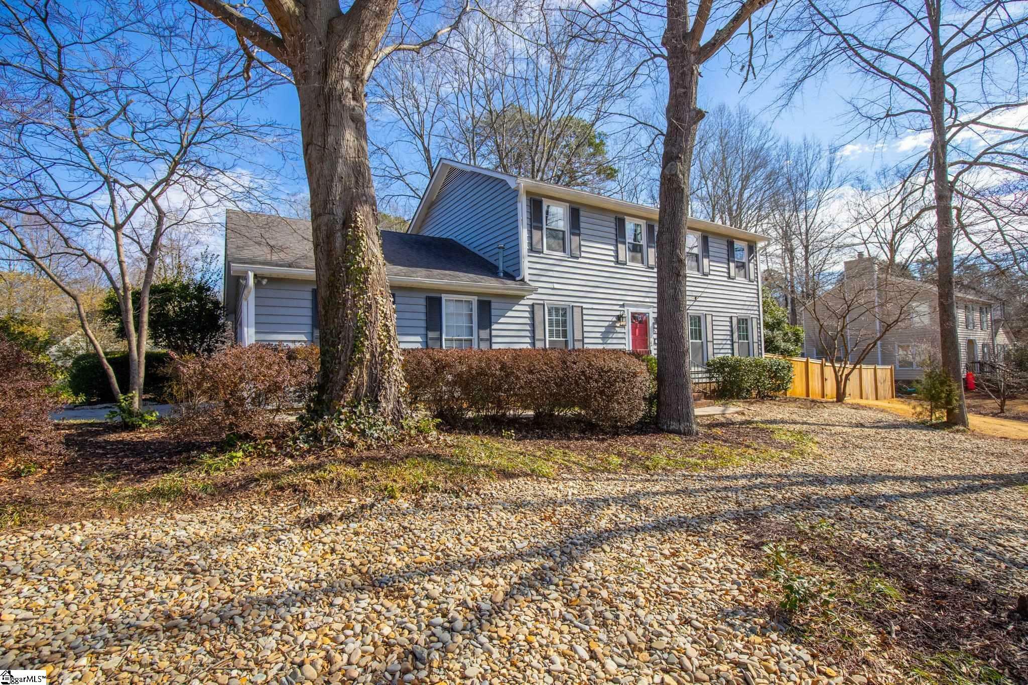 Property Photo:  2 Foxwood Lane  SC 29687 