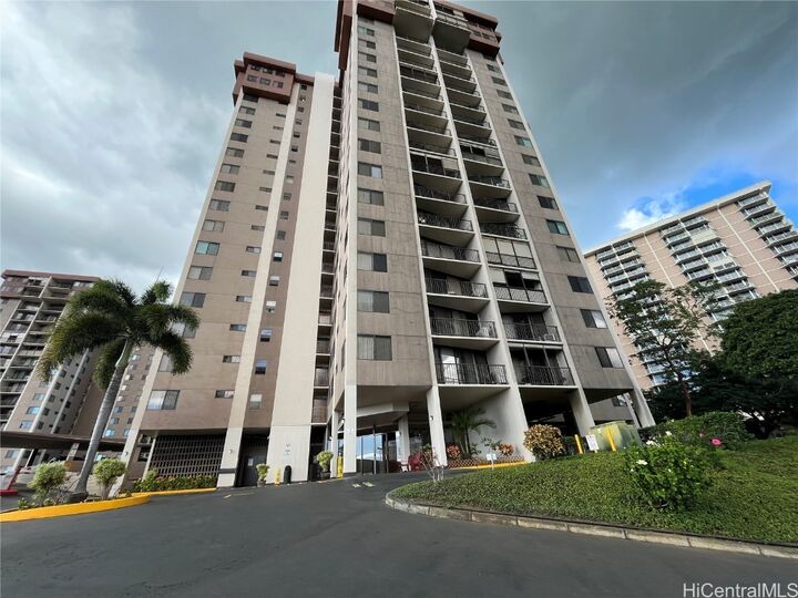 98-487 Koauka Loop 1402  Aiea HI 96701 photo