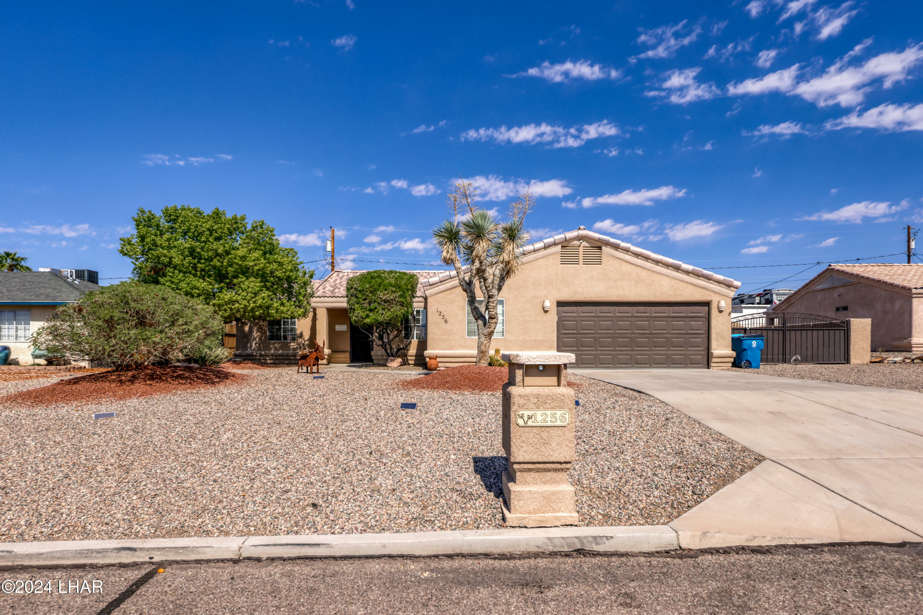 Property Photo:  1256 McCulloch Blvd  AZ 86406 