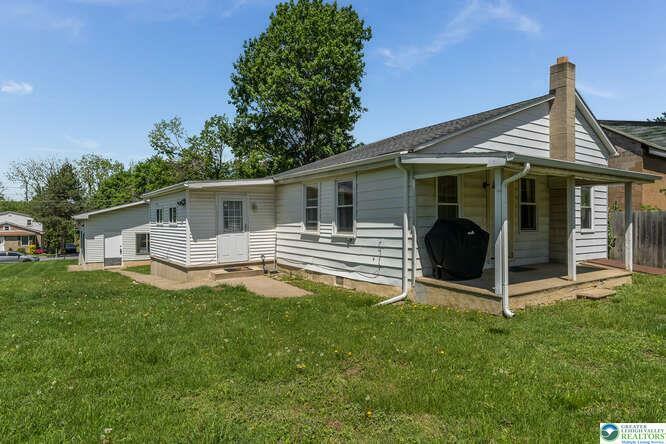 Property Photo: 2916 Charlotte Avenue PA 18045