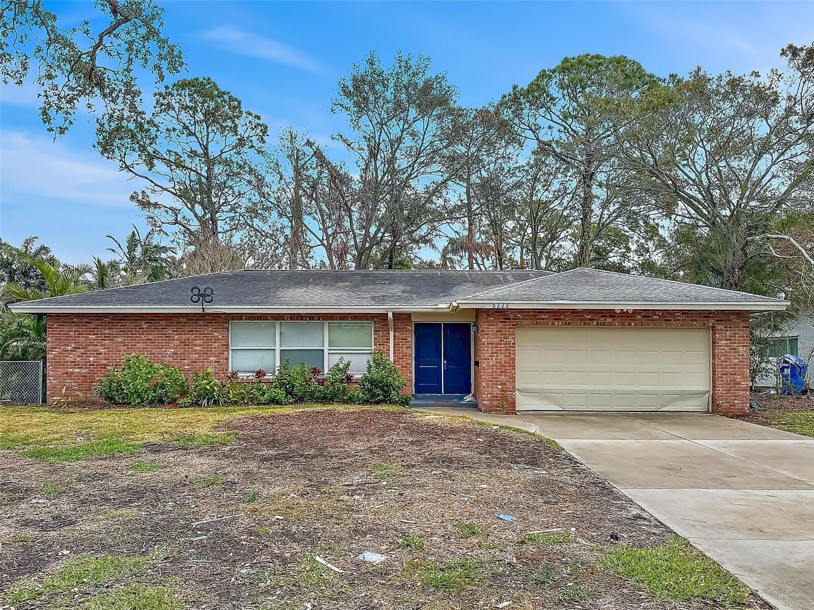 Property Photo:  5225 Venetian Boulevard NE  FL 33703