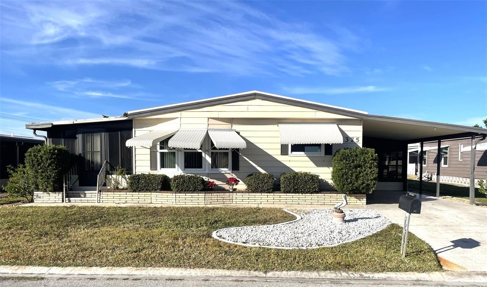 Property Photo: 375 Catamaran Court FL 34287