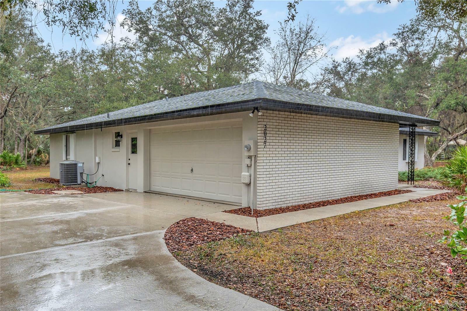 Property Photo:  2027 Capps Road  FL 33898 