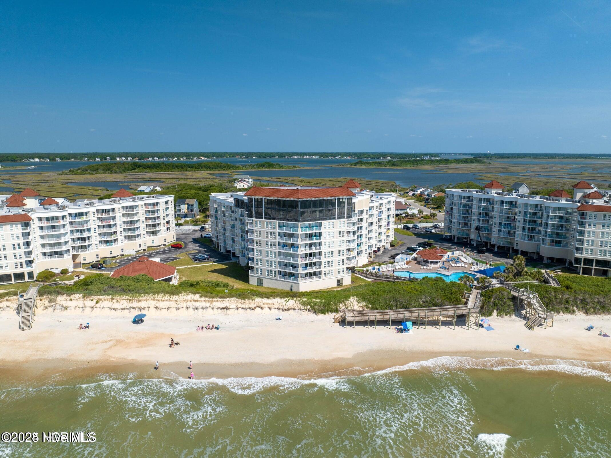 Property Photo: 2000 New River Inlet Road 1207 NC 28460