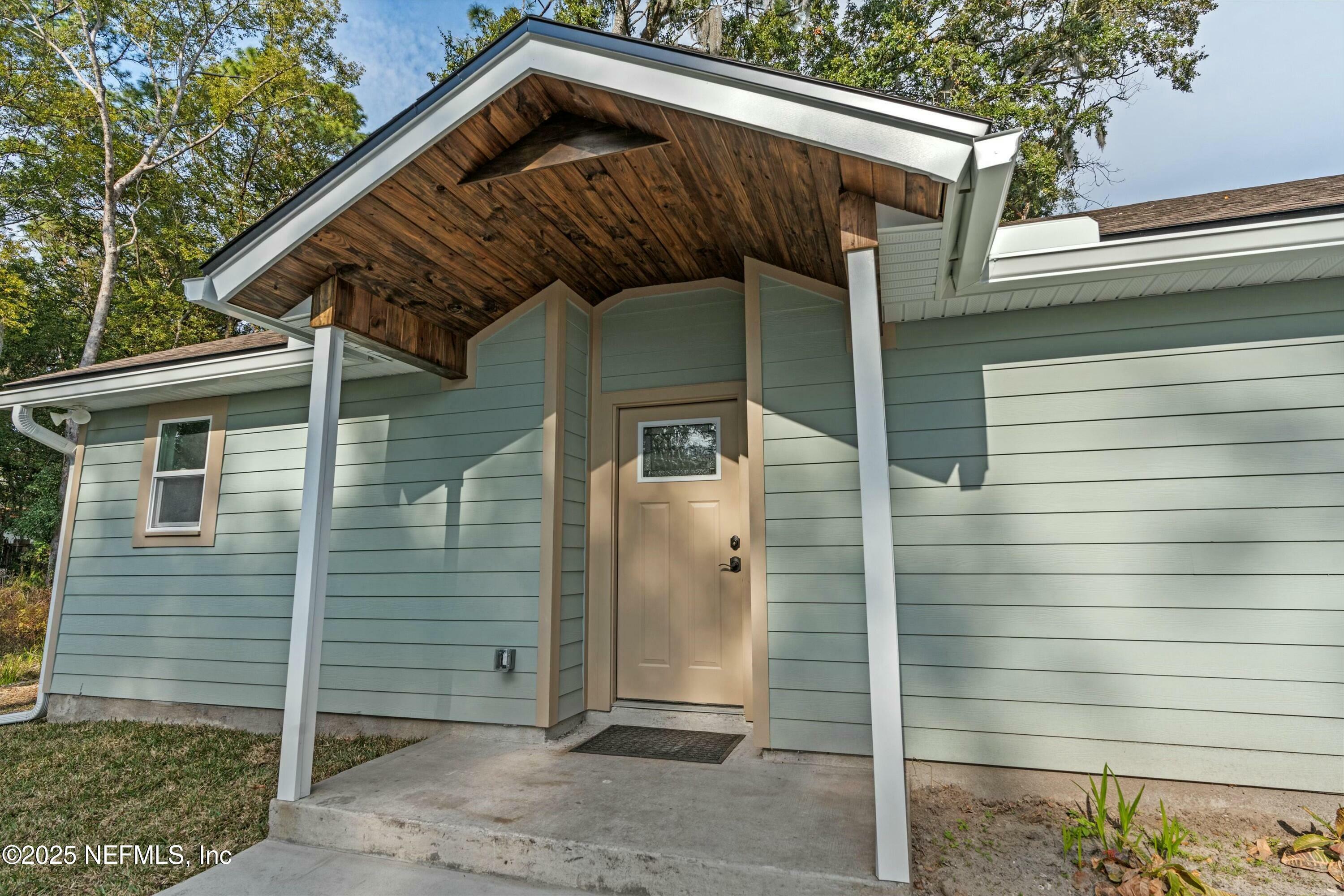 Property Photo:  1285 Azalea Drive  FL 32205 