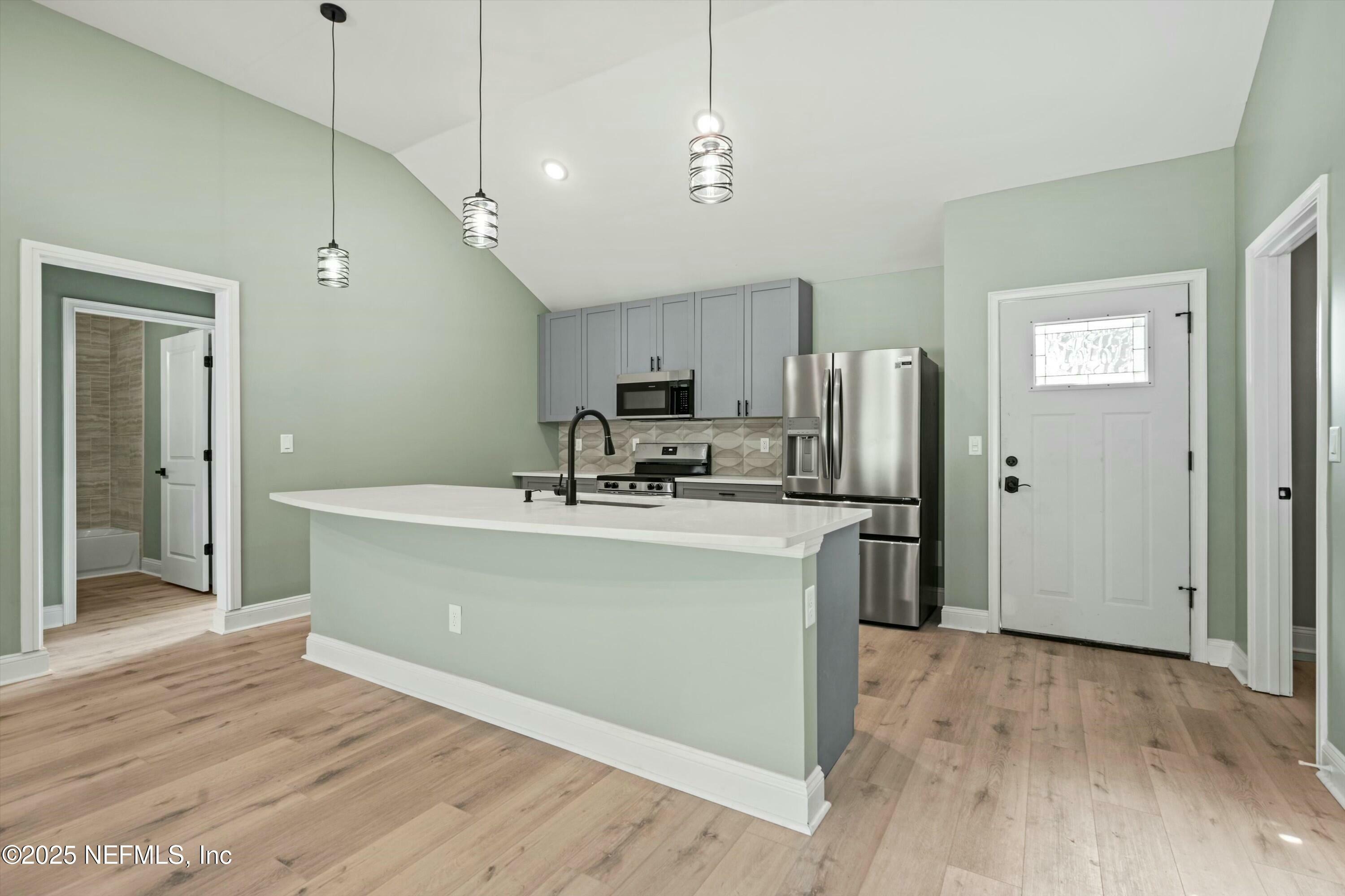 Property Photo: 1285 Azalea Drive FL 32205