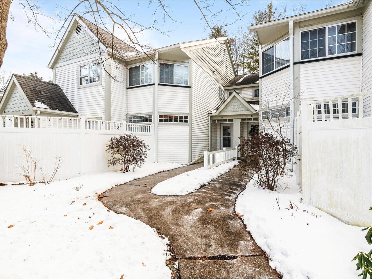 Property Photo:  66 Winding Brook Drive  VT 05403 