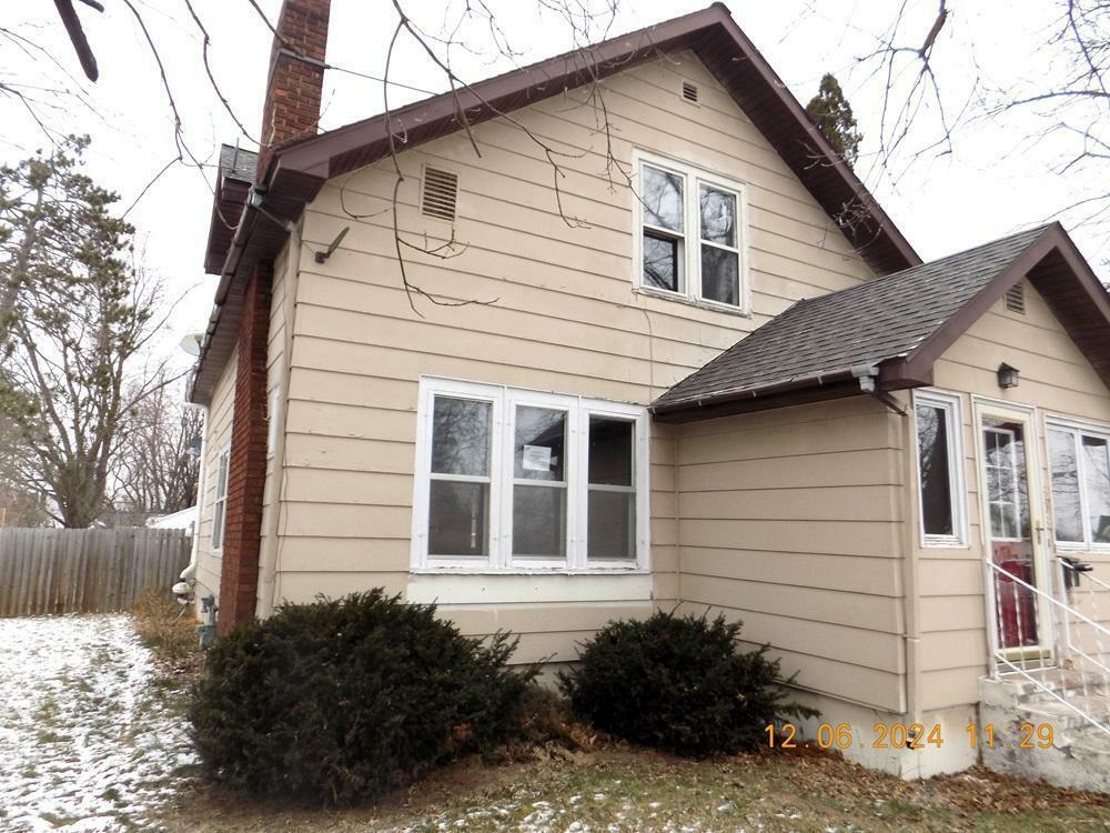 Property Photo:  505 Menasha Avenue E  WI 54848 