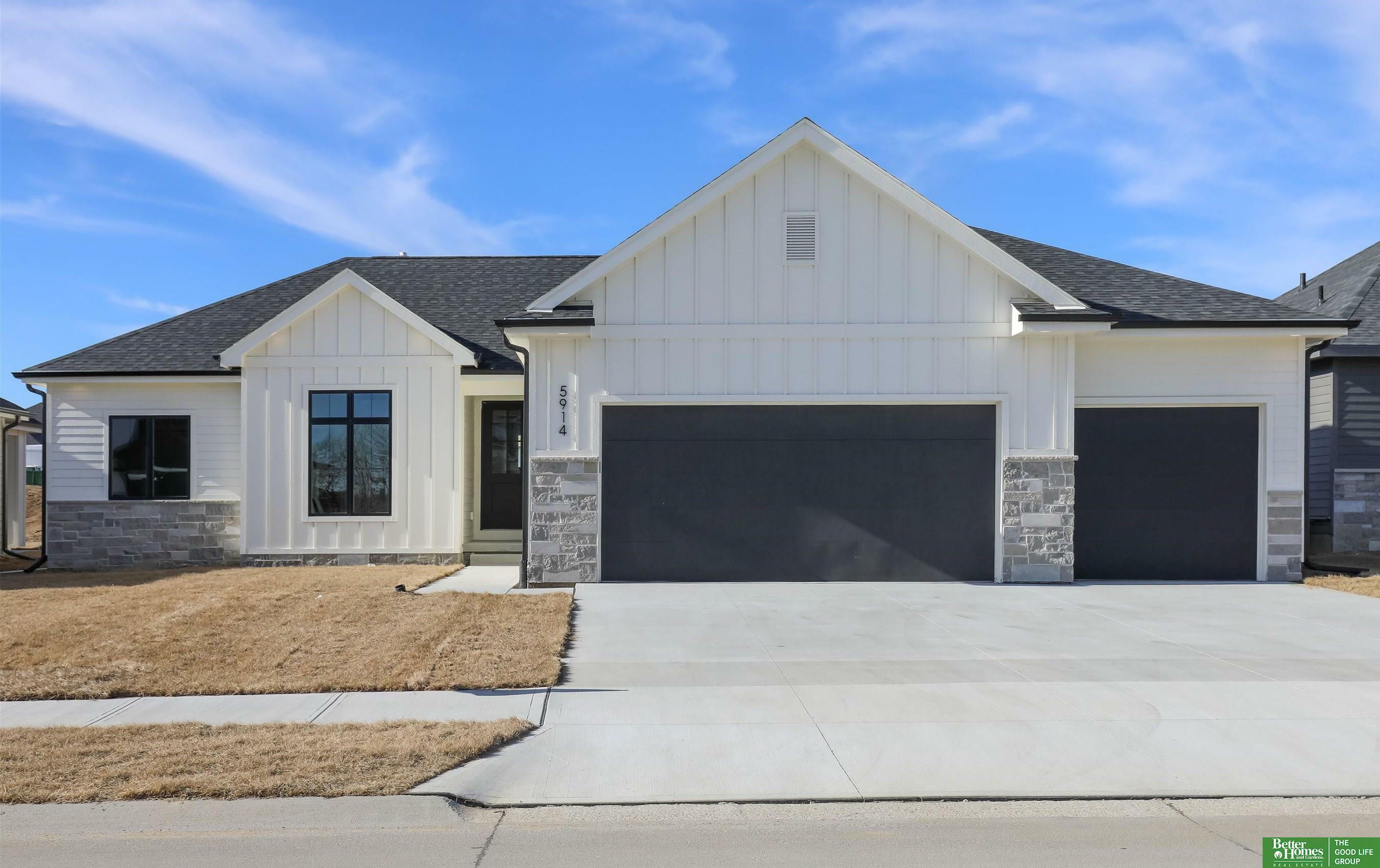 5914 N 208th Street  Elkhorn NE 68022 photo