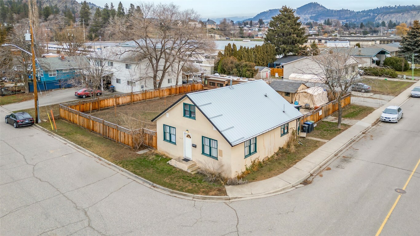 Property Photo:  1317 Pheasant Street  BC V1Y 3R4 