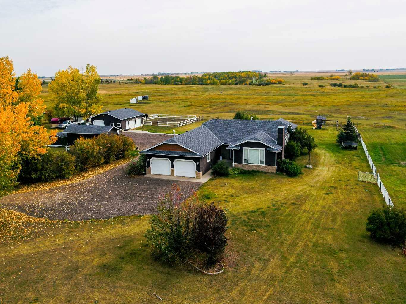 Property Photo:  272210 Range Road 291 NE  AB T4A 2V7 