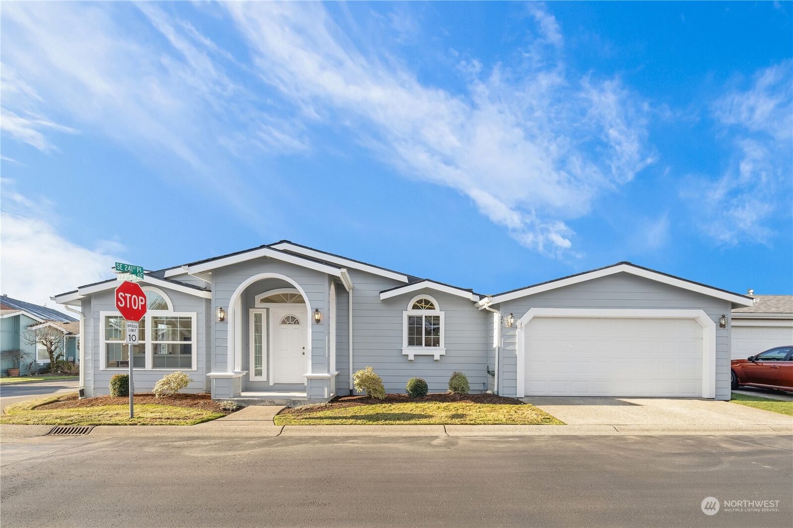 Property Photo:  24071  223rd Lane SE  WA 98038 