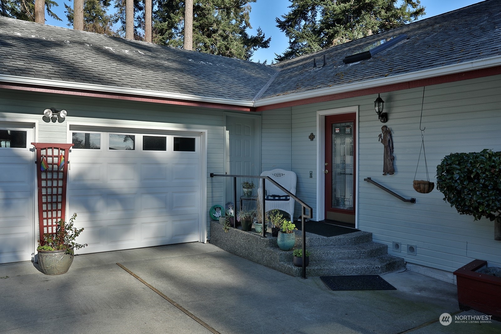 Property Photo:  2499  Soundview Drive  WA 98260 