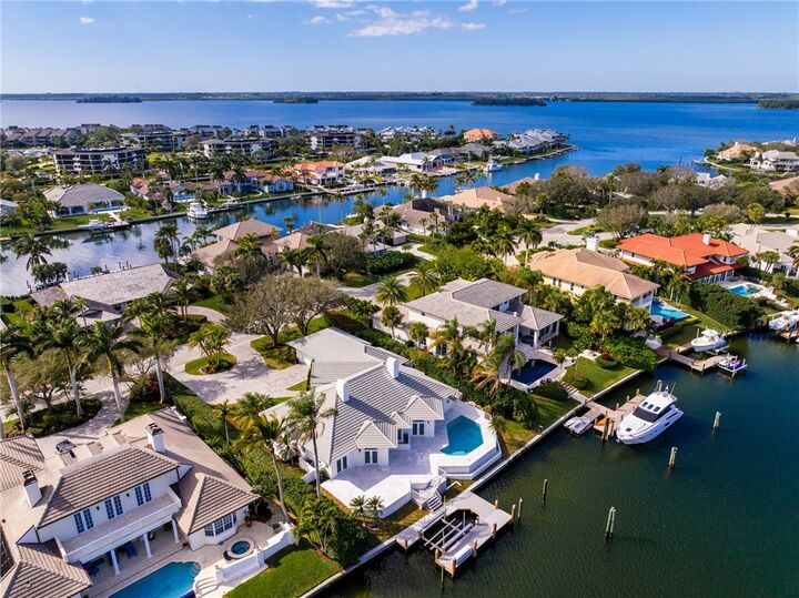 Property Photo: 185 Springline Drive FL 32963