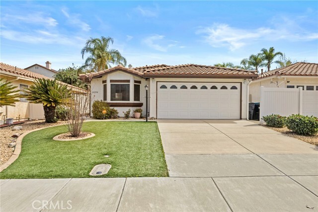 Property Photo: 28298 Via Bandita CA 92585
