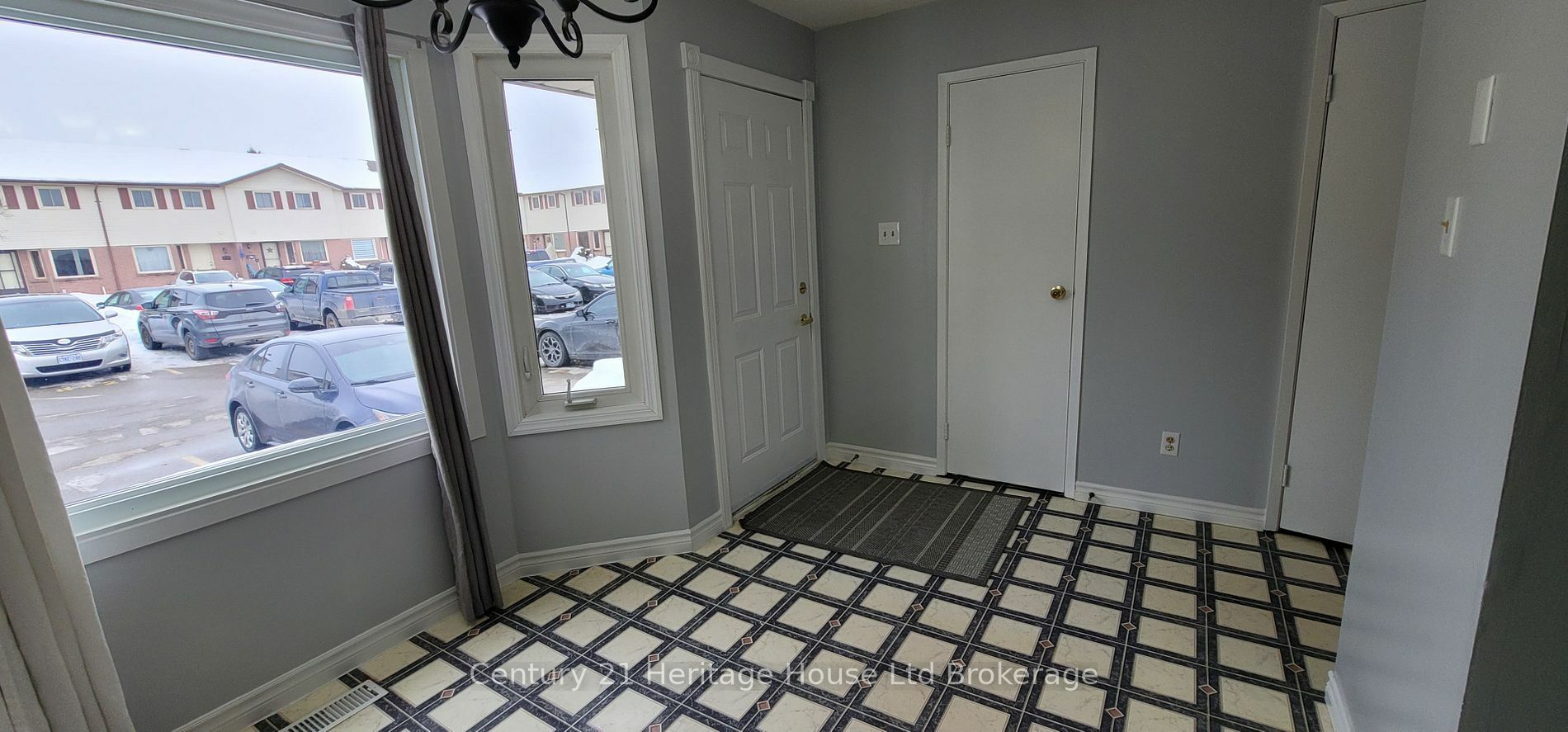 Property Photo:  1093 Nellis St 8  ON N4T 1P5 