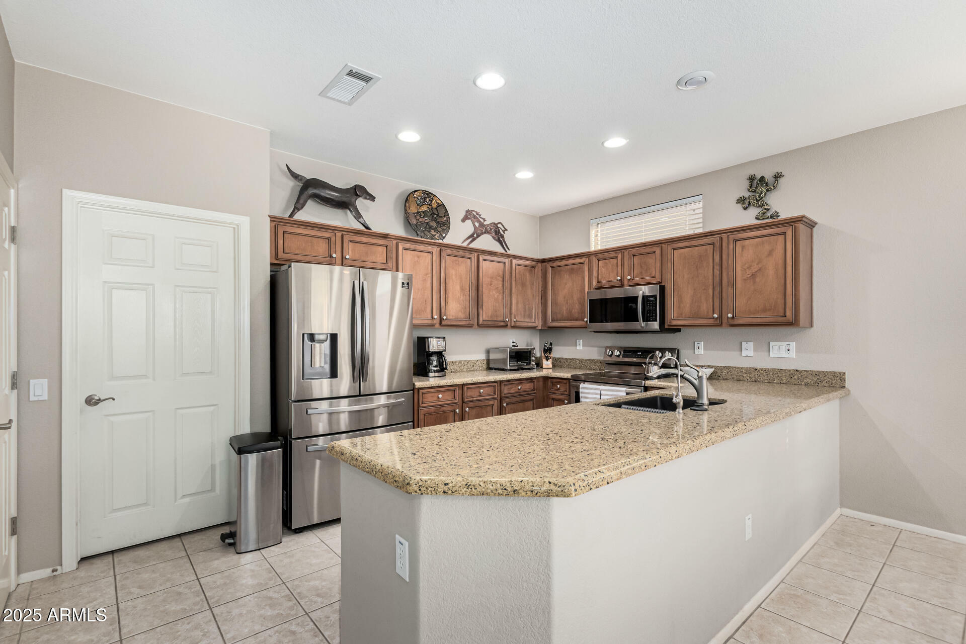 Property Photo: 18132 N Villa Bella Drive AZ 85374