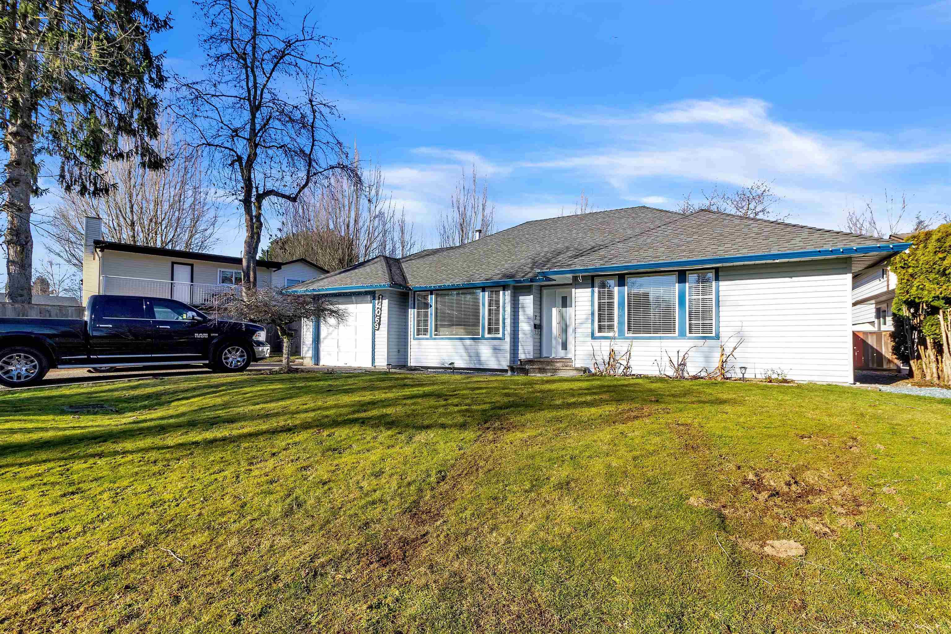 Photo de la propriété: 14069 74 Avenue BC V3W 7N1