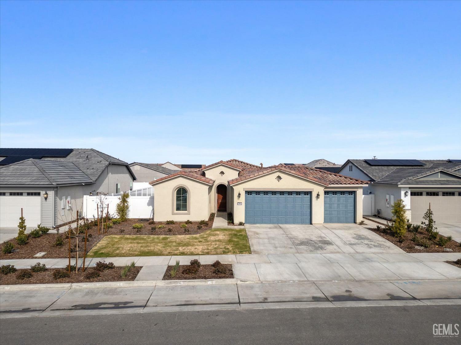 Property Photo:  14806 Coyle Circle  CA 93311 