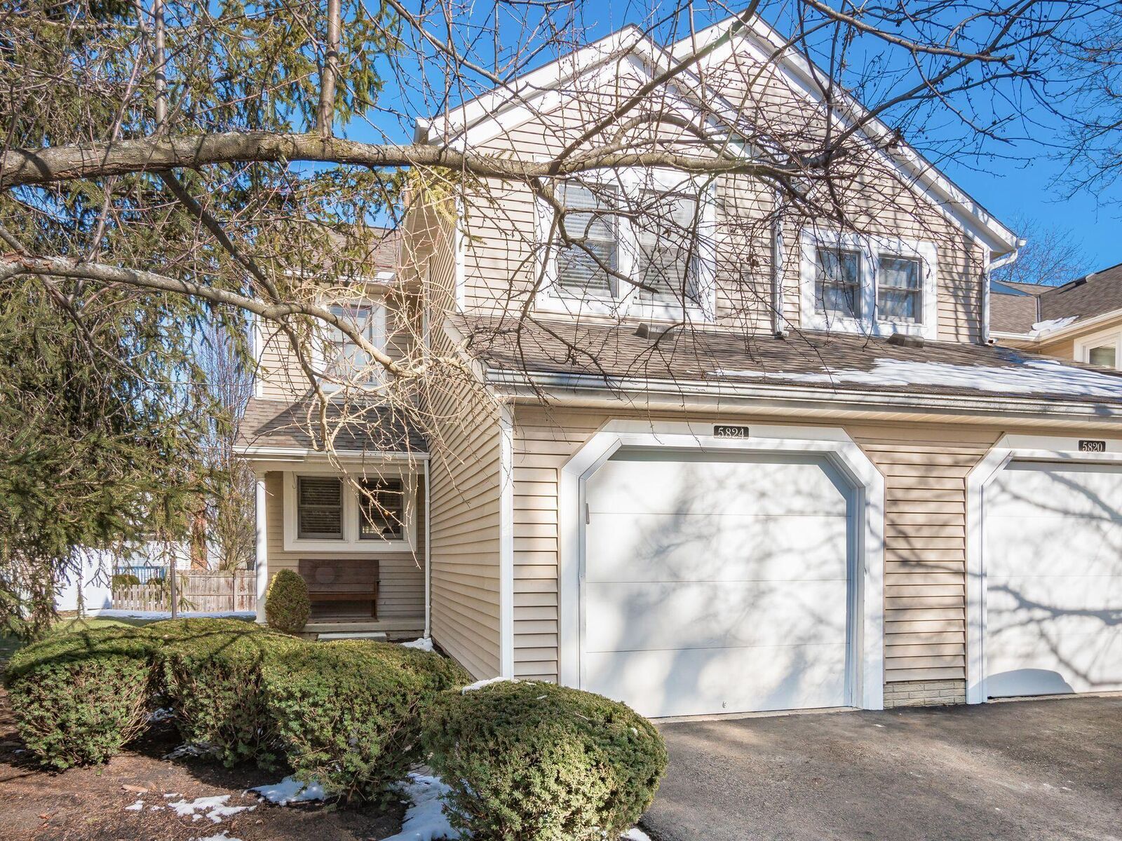 Property Photo:  5824 Parkbridge Lane  OH 43016 