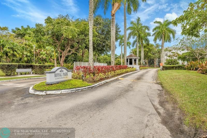 118 Royal Park Dr 4G  Oakland Park FL 33309 photo